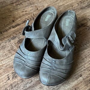 Bass Women’s Brown Dress Shoes size 8 🩷